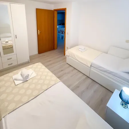 Danica Apartment *