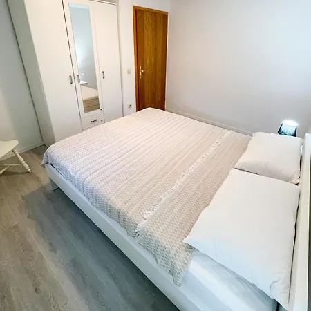 Danica Apartman *