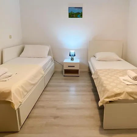 Apartment Danica *